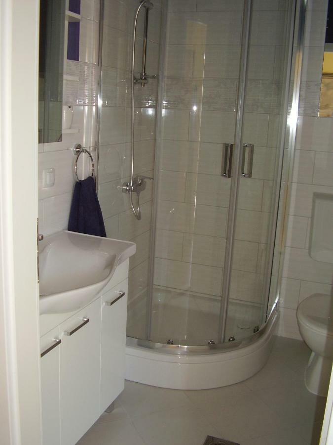 Water View Brand New Apartment, Short Stroll To Beach, Peaceful! Košljun Εξωτερικό φωτογραφία