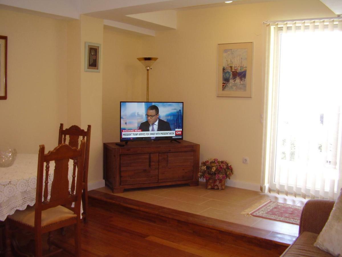 Water View Brand New Apartment, Short Stroll To Beach, Peaceful! Košljun Εξωτερικό φωτογραφία